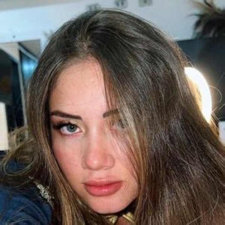 Discover Sara Blondon's Secrets To Fitness Success